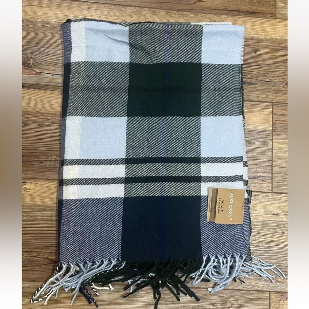 New Just Cozy Women's Plaid Versatile Blanket Scarf Blue One Size NWT